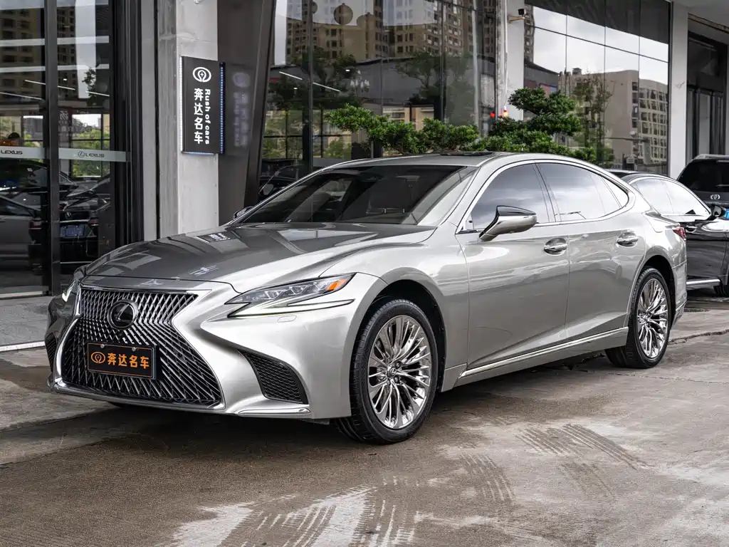 Lexus LS