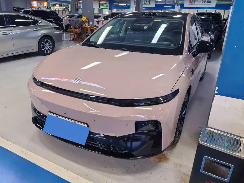 Leapmotor B01