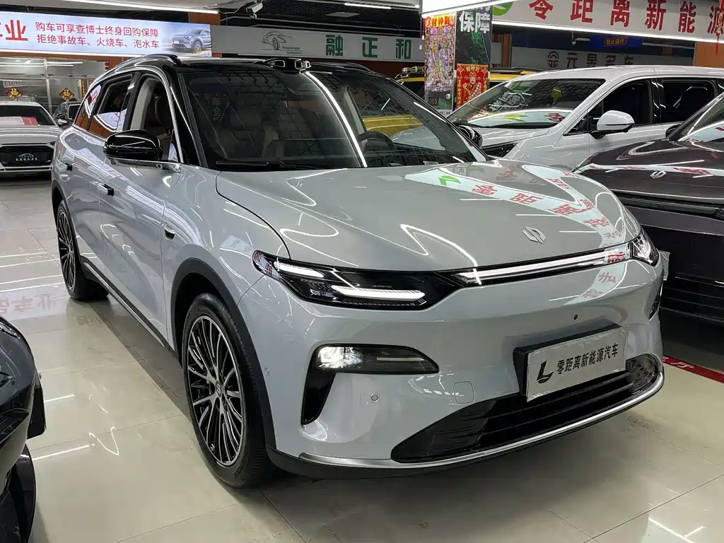 Leapmotor C11