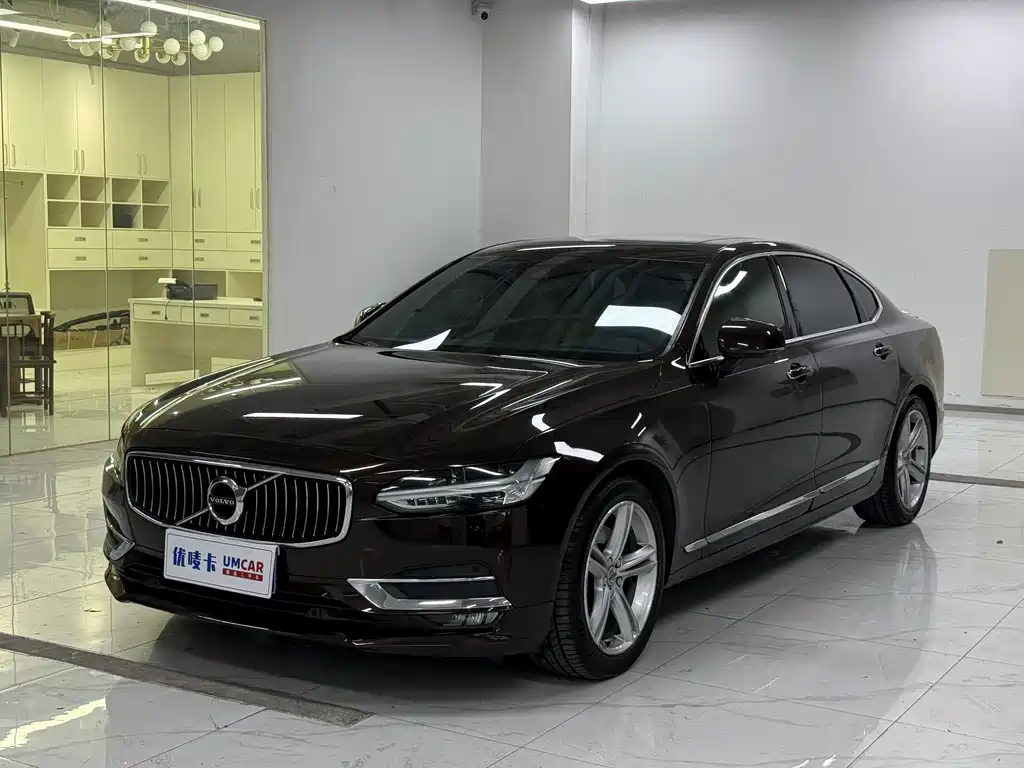 Volvo S90