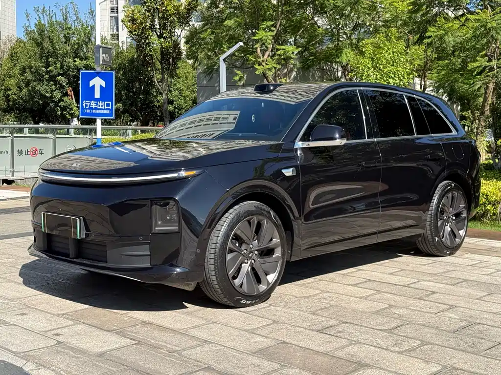 Li Auto L6