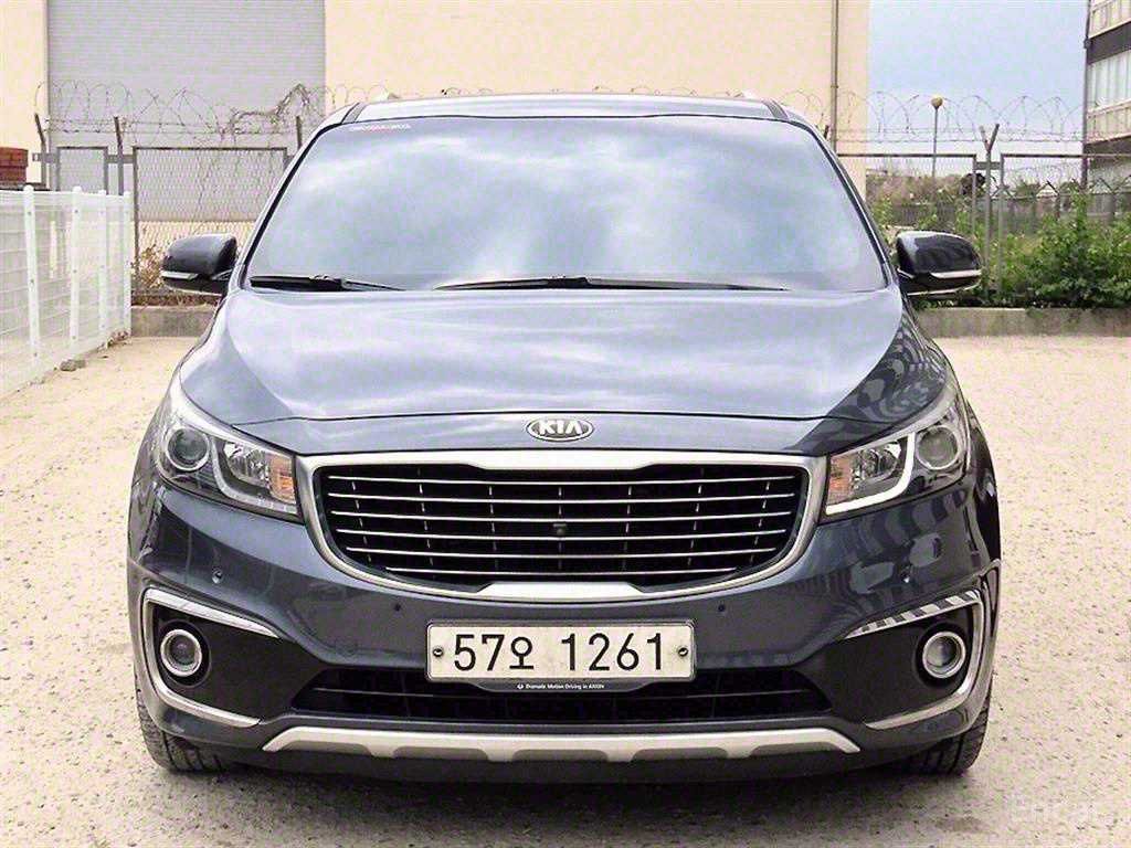 Kia Carnival