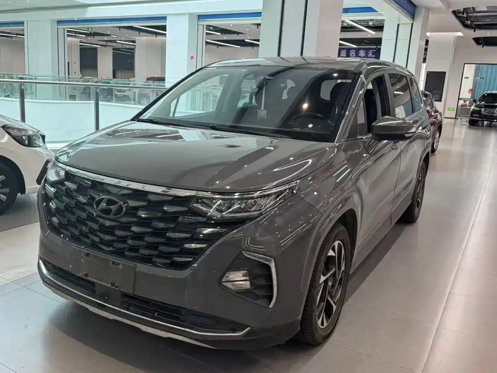 Hyundai Custo