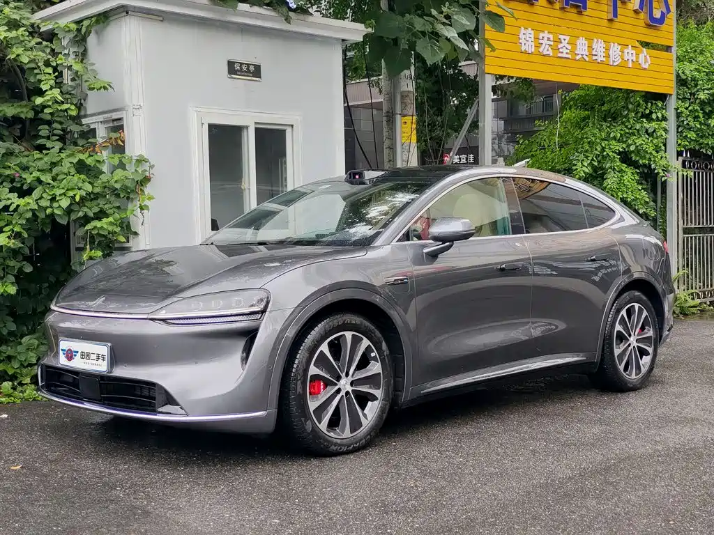 Luxeed R7