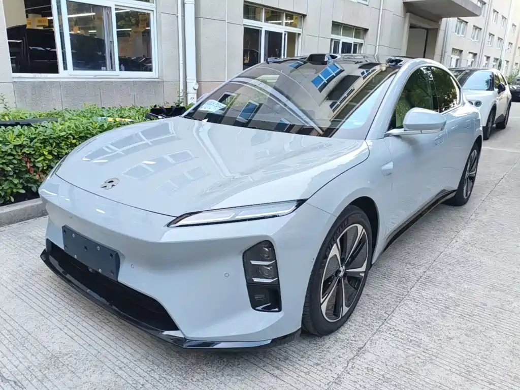 NIO ET5