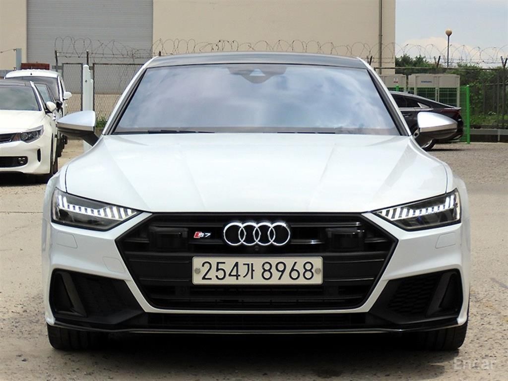 Audi S7
