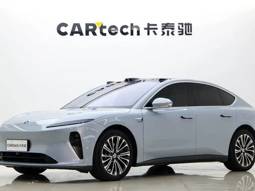 NIO ET5