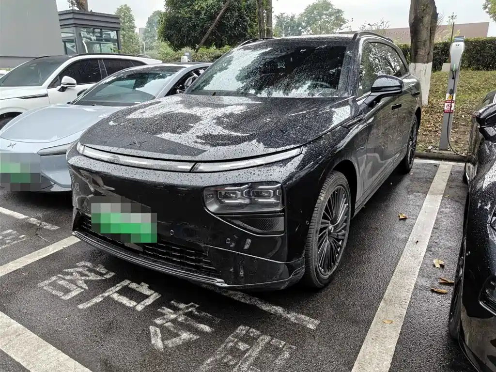 Xpeng G9