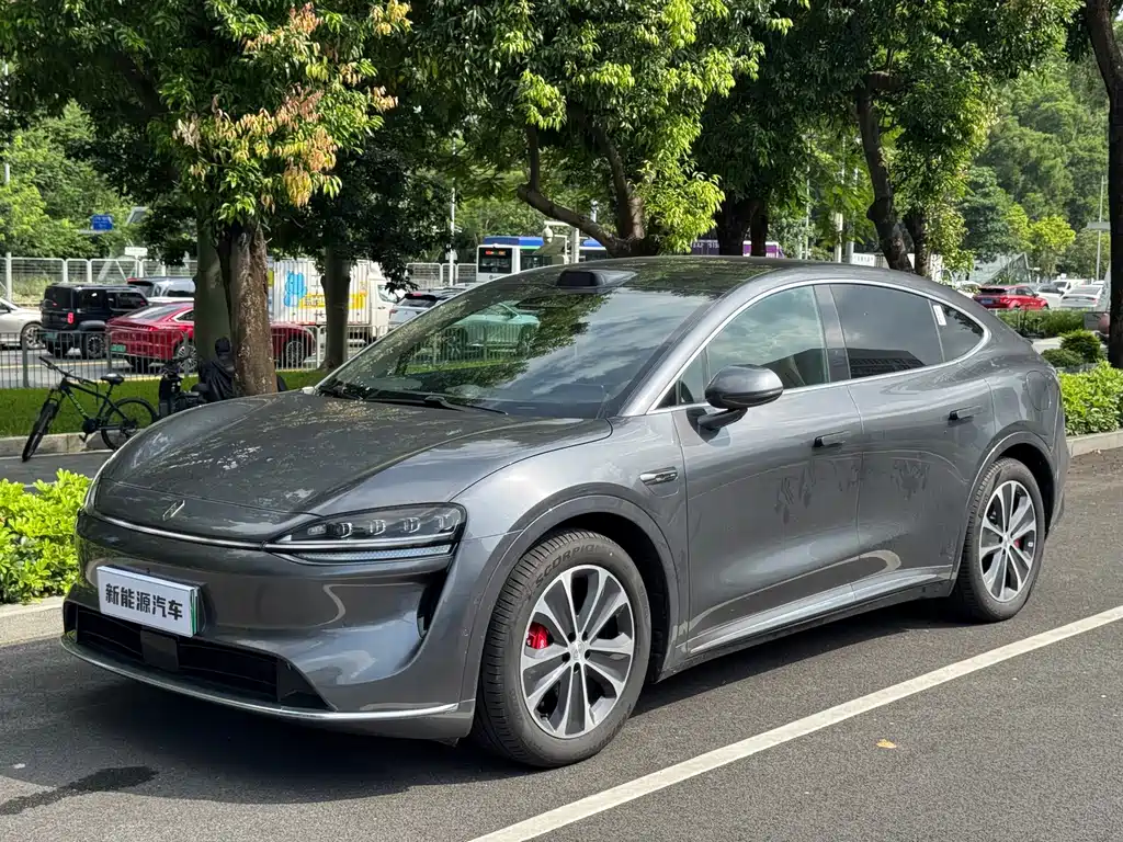 Luxeed R7