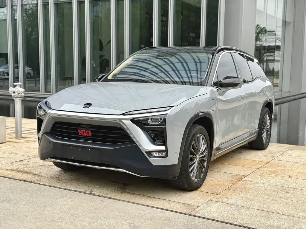 NIO ES8