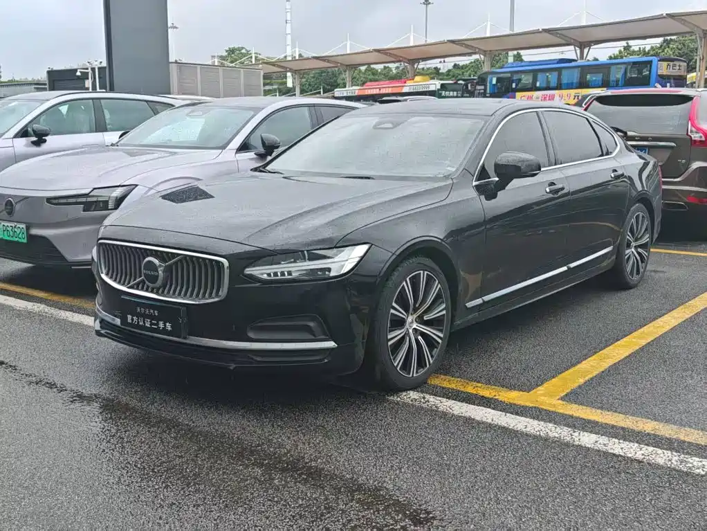 Volvo S90