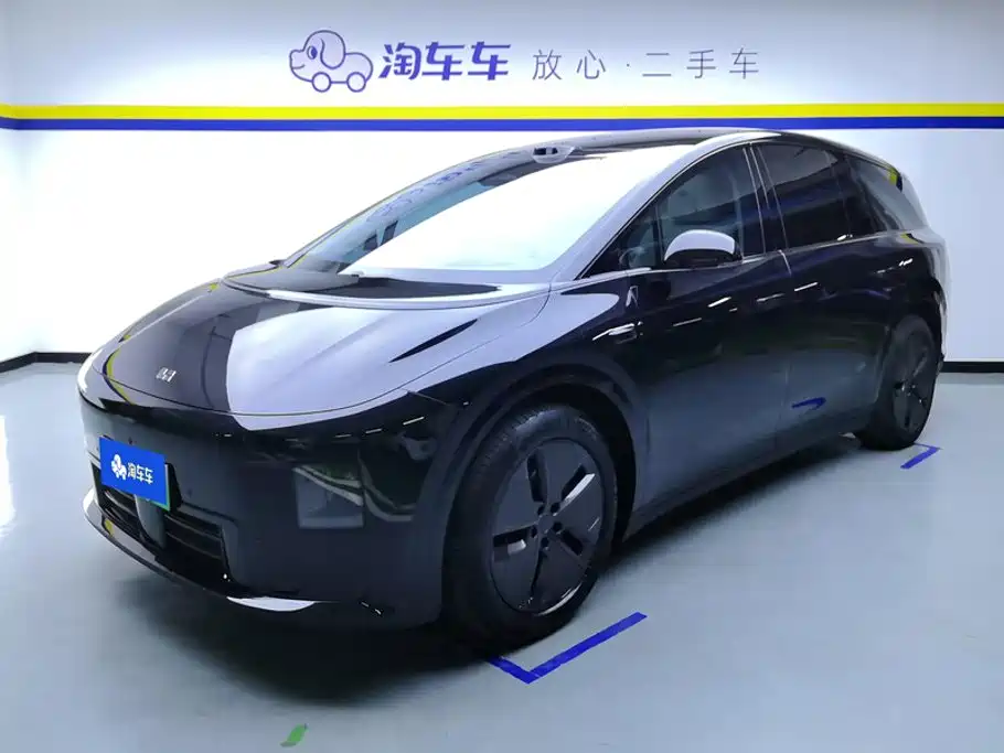 Li Auto i8