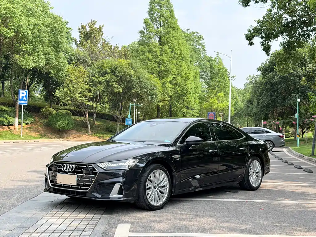 Audi A7L