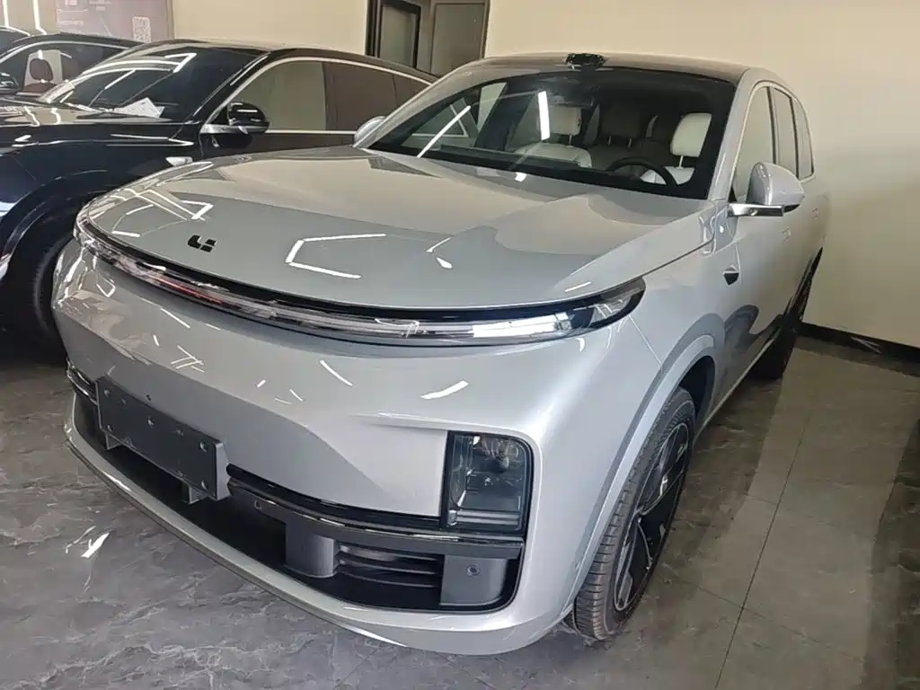 Li Auto L8