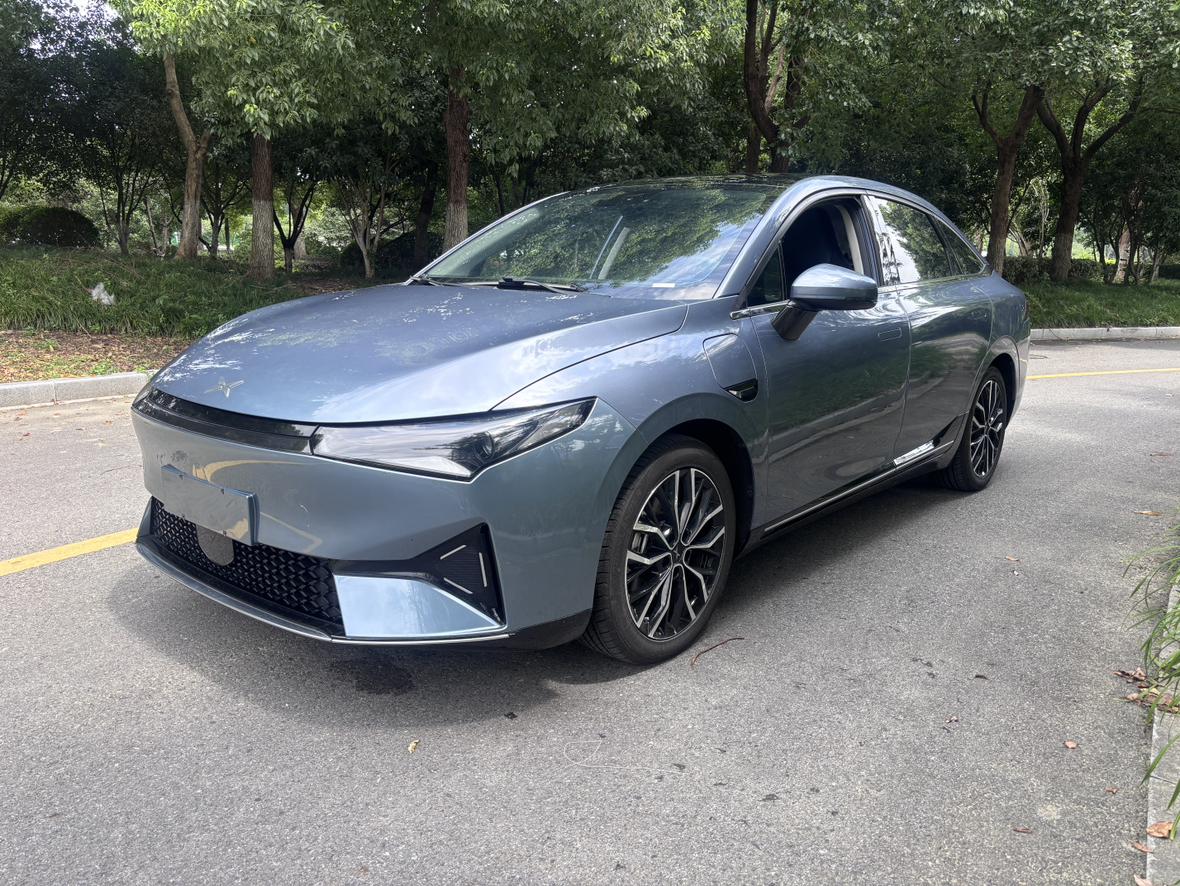 Xpeng P5