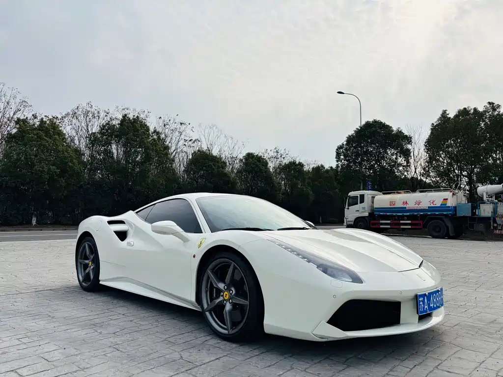 Ferrari 488