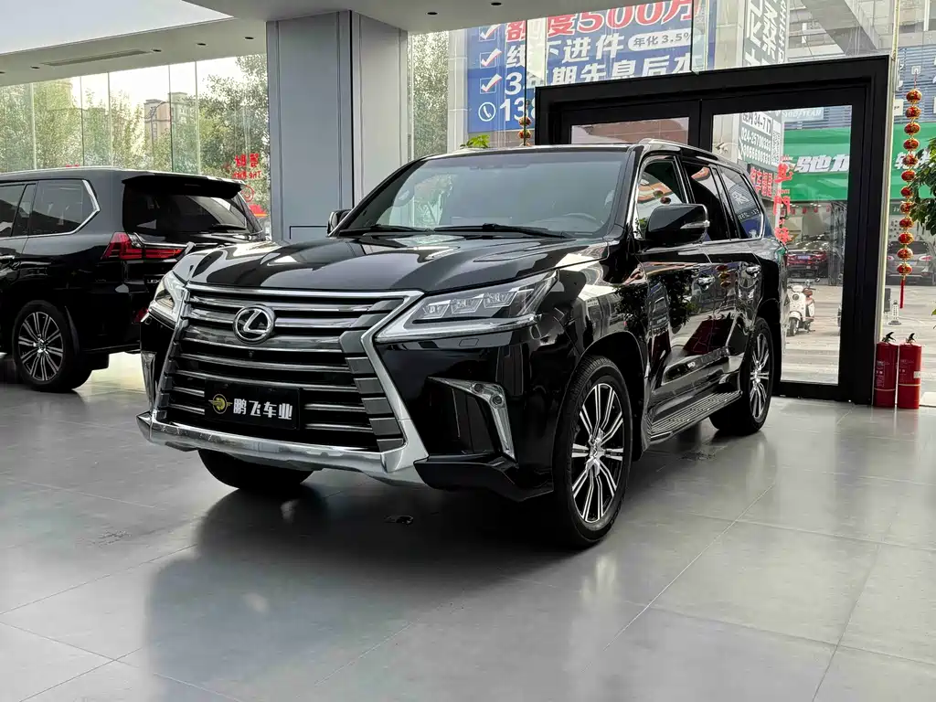 Lexus LX