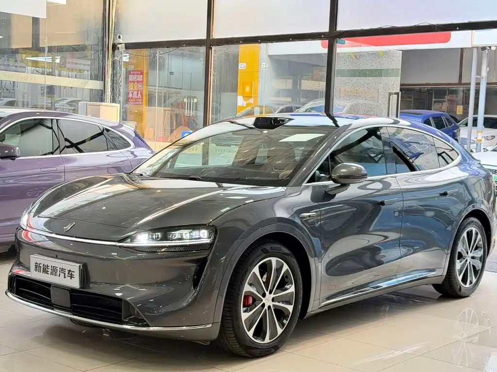 Luxeed R7