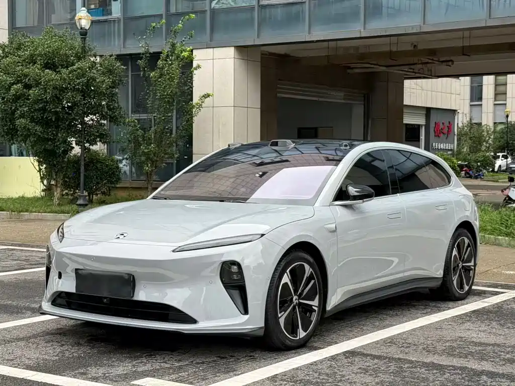 NIO ET5T