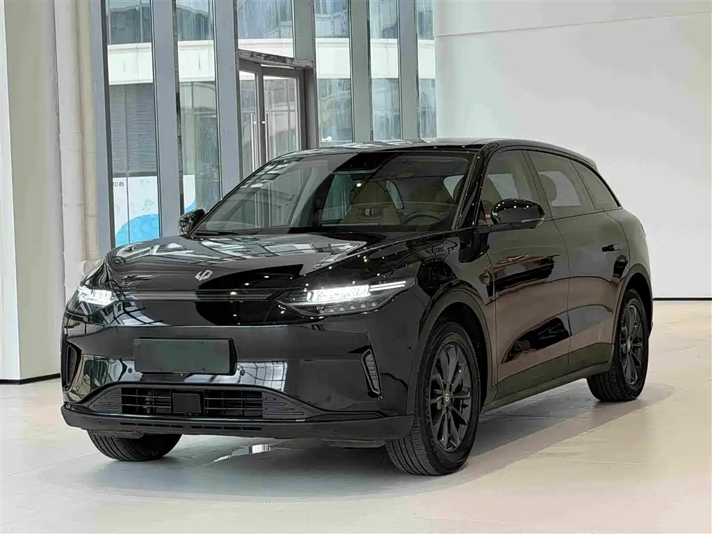 Leapmotor C11
