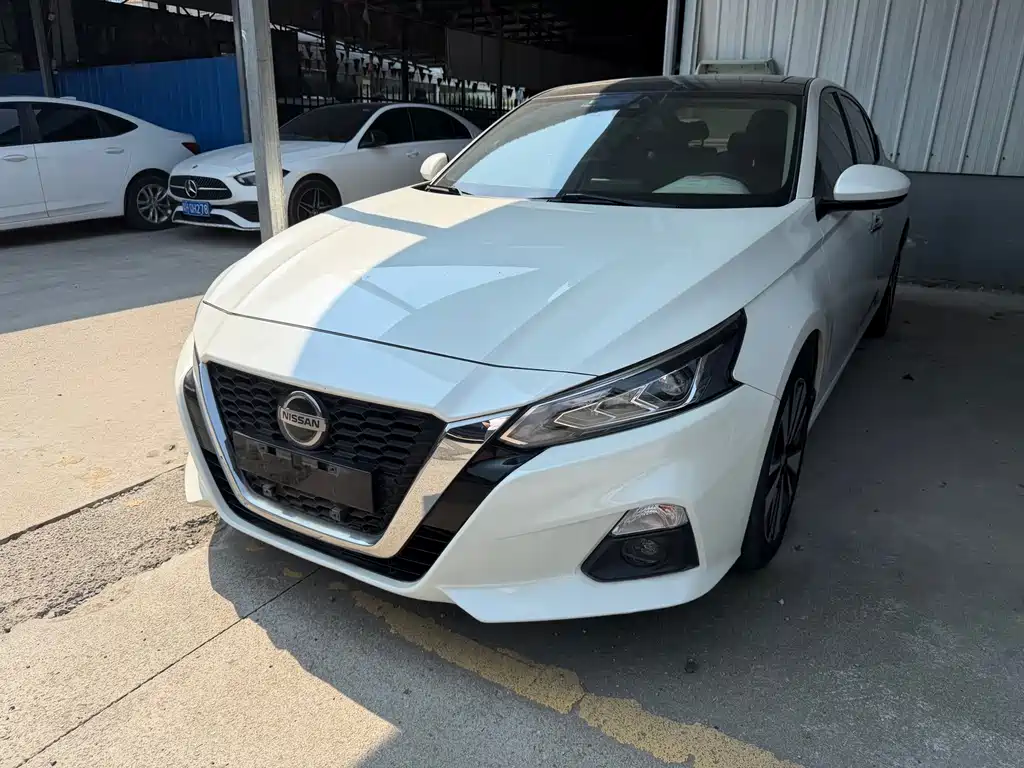 Nissan Altima
