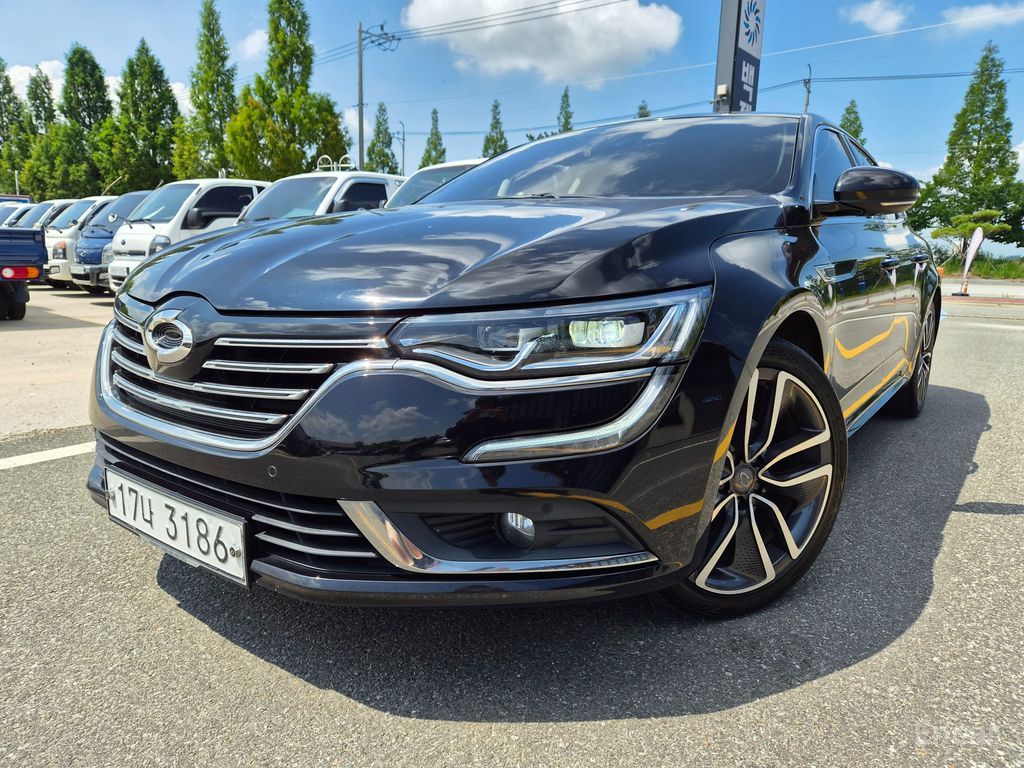 Renault SM6