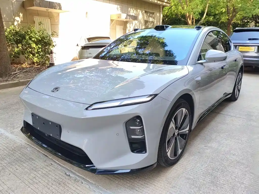 NIO ET5
