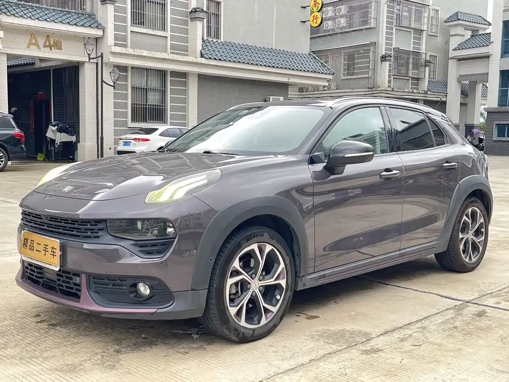 Lynk & Co 02