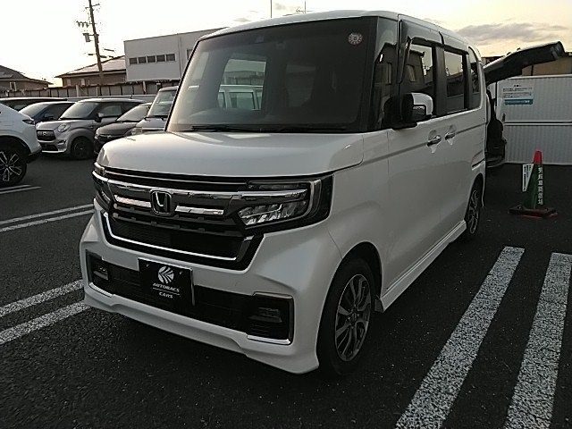Honda N-BOX Custom