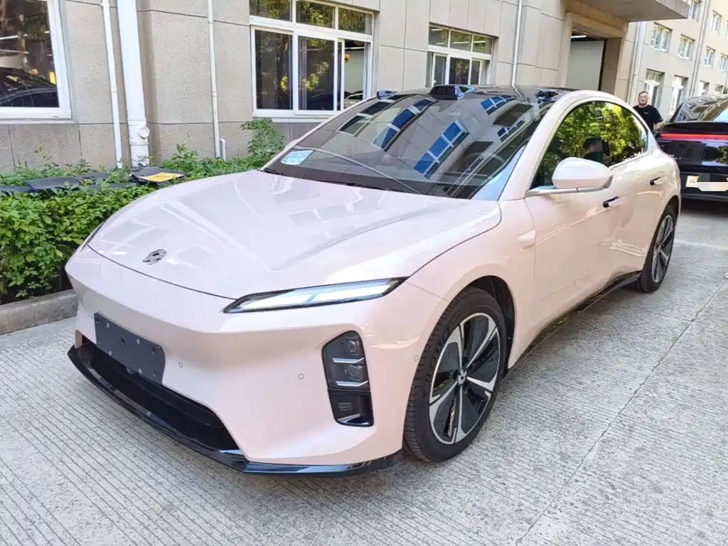 NIO ET5