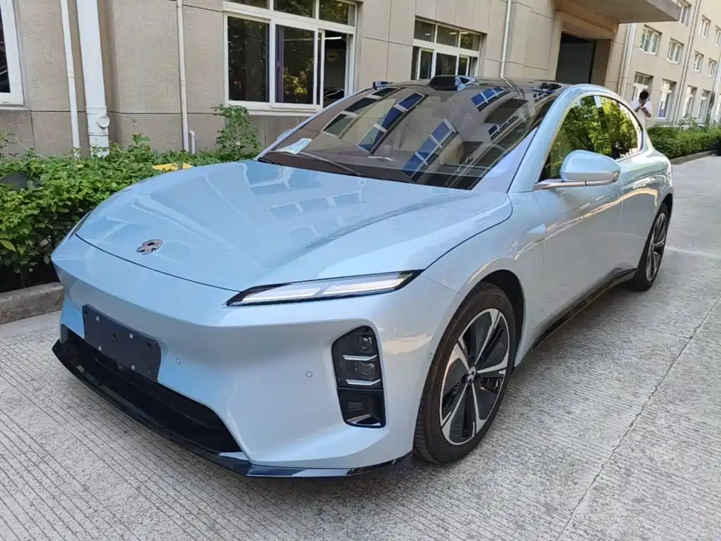 NIO ET5