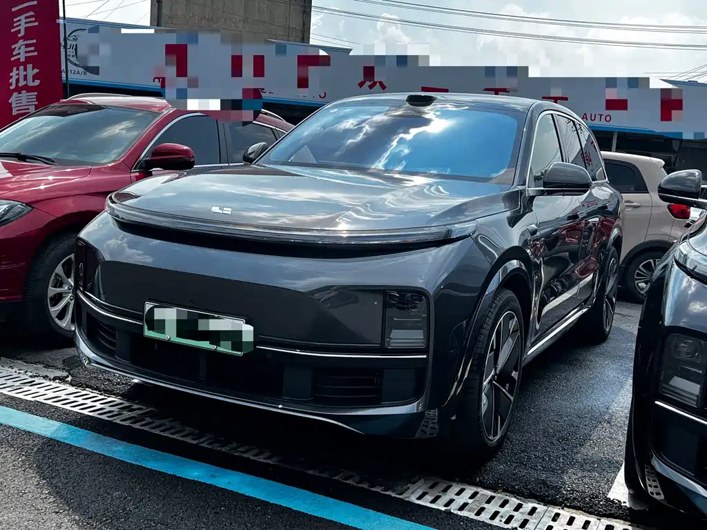 Li Auto L8