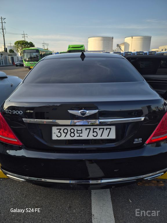 Genesis EQ900