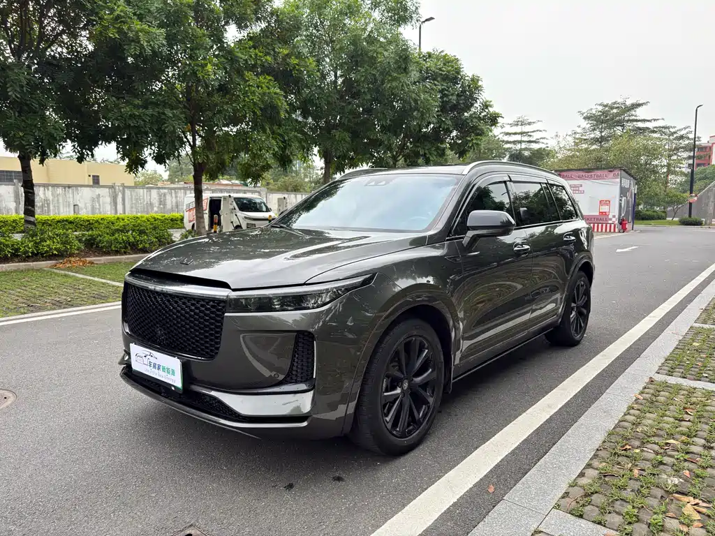 Li Auto ONE