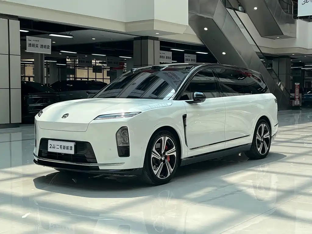 NIO ES8