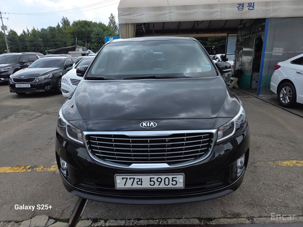 Kia Carnival