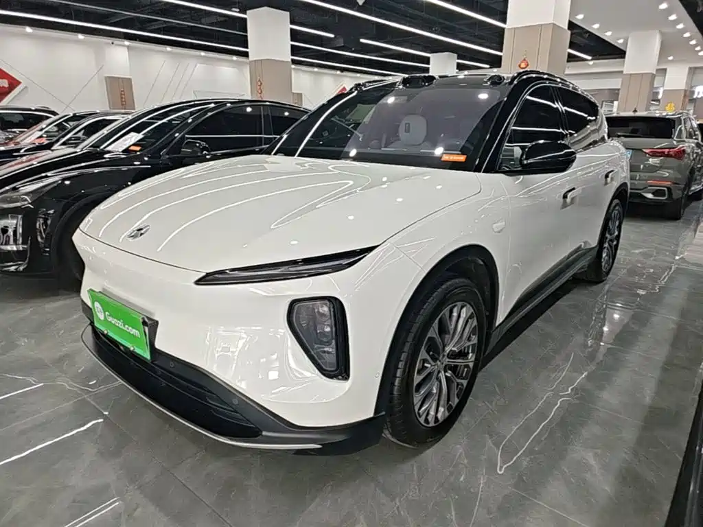 NIO ES6