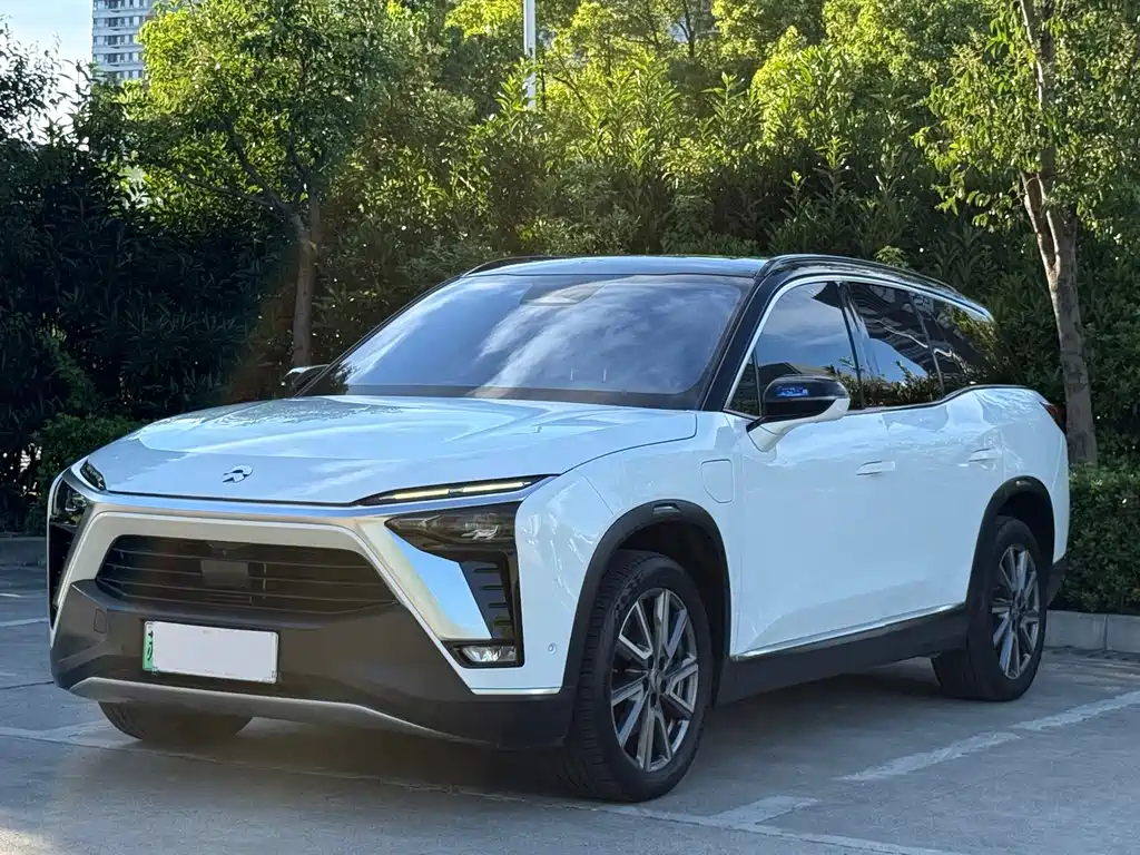 NIO ES8