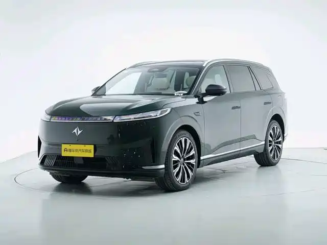Dongfeng eπ008