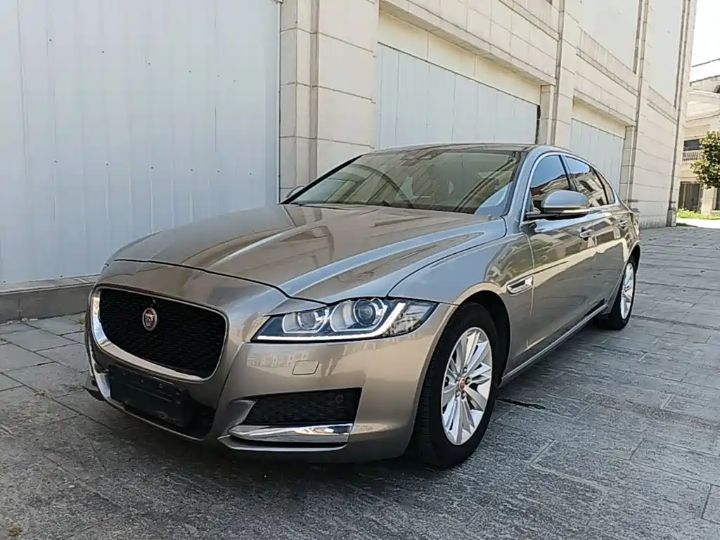 Jaguar XFL