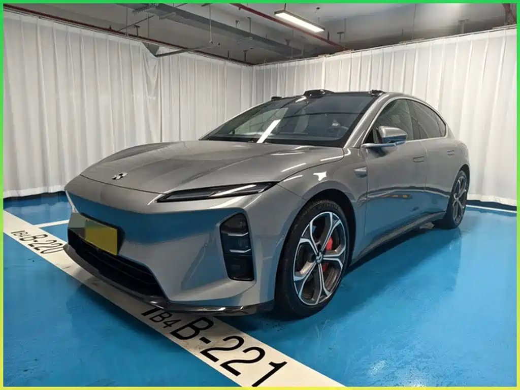 NIO ET5