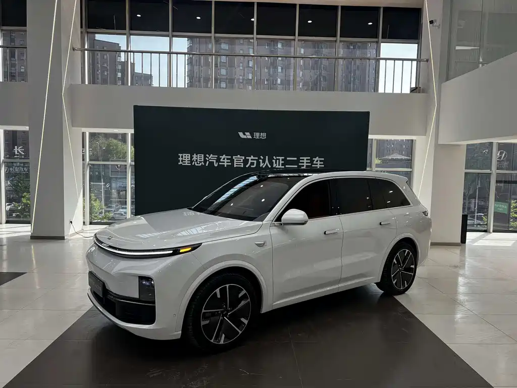 Li Auto L8