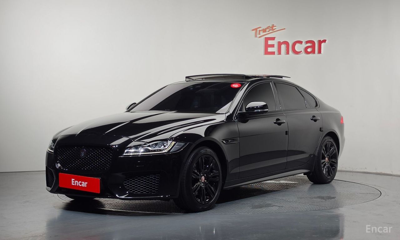 Jaguar XF