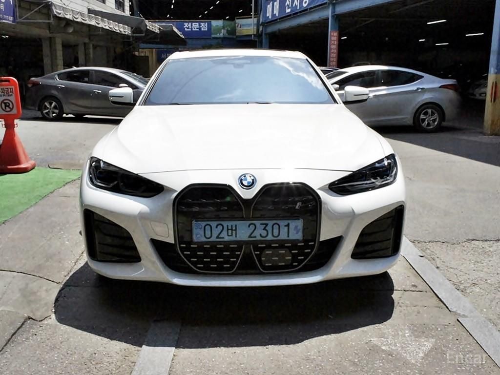 BMW i4