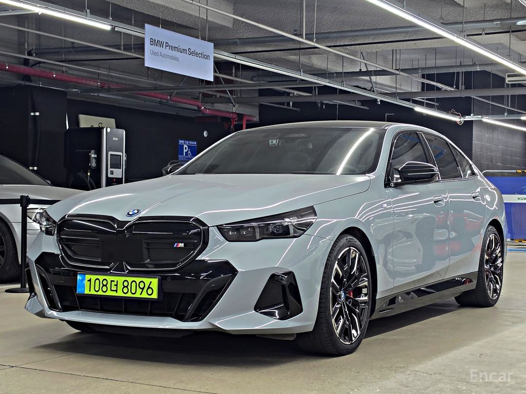 BMW i5