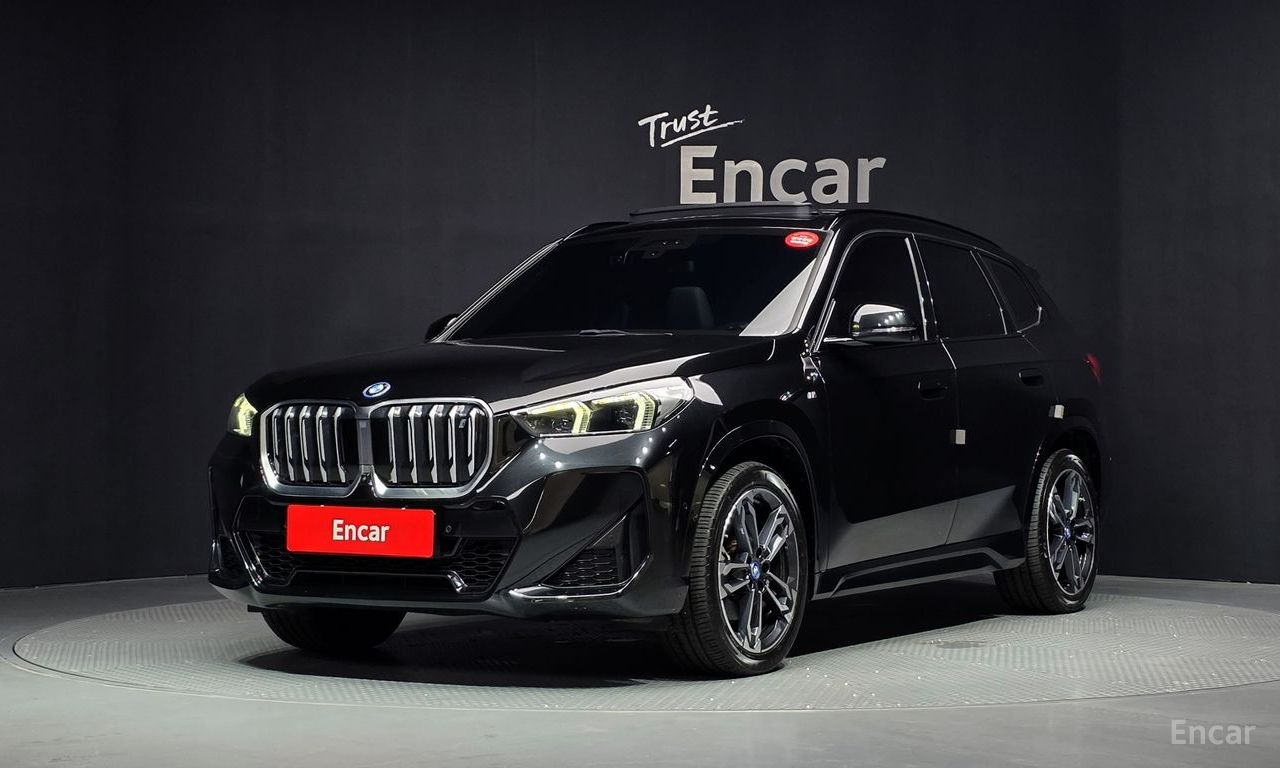 BMW iX1