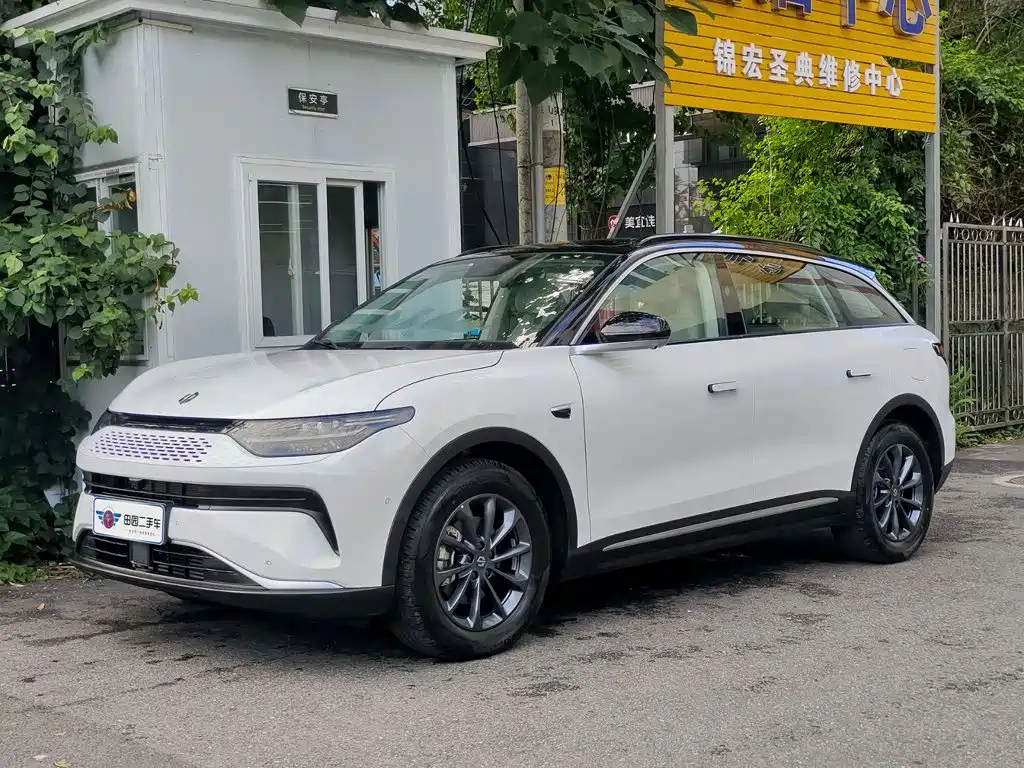 Leapmotor C11