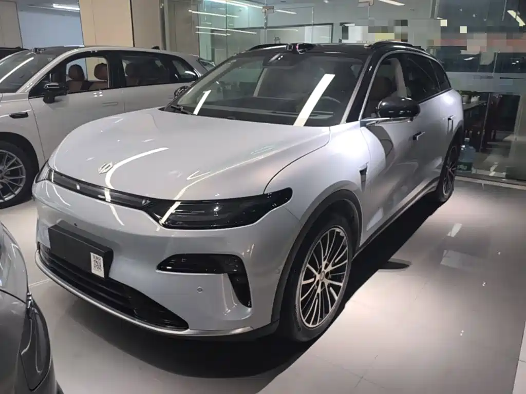 Leapmotor C11