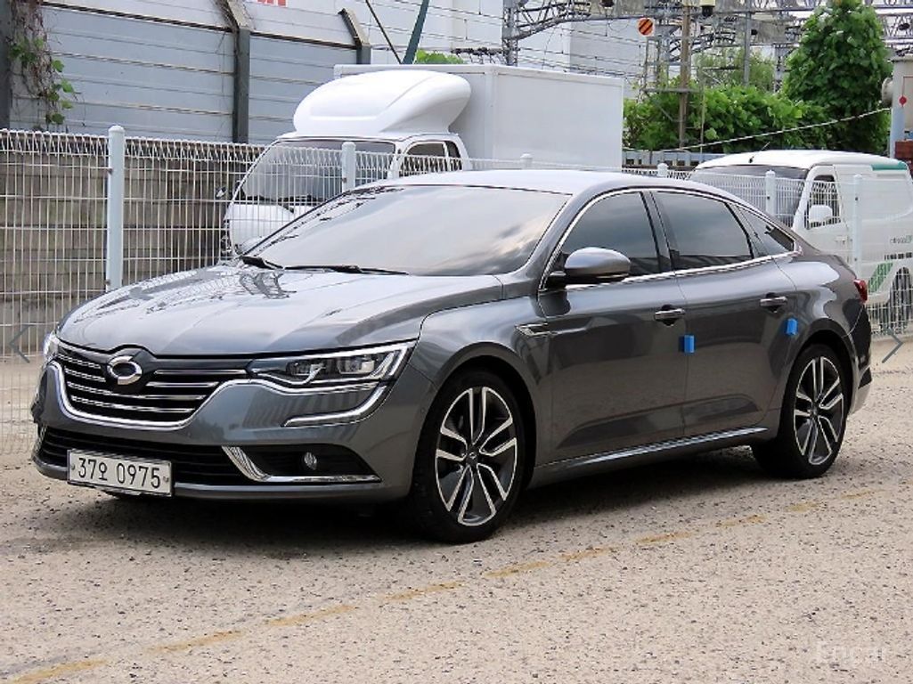 Renault SM6