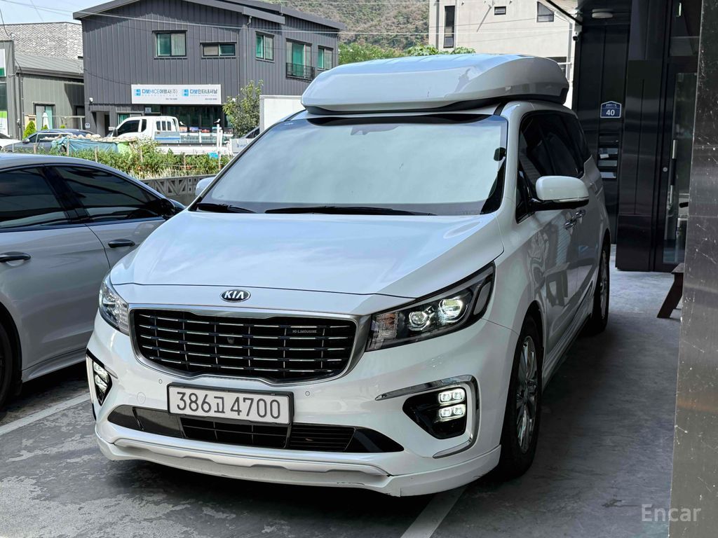 Kia Carnival